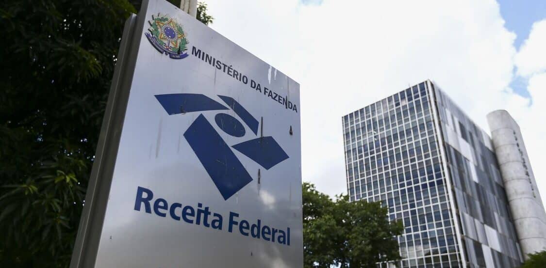 Receita Federal alerta sobre fake news envolvendo fiscalização de transações acima de R$ 5 mil