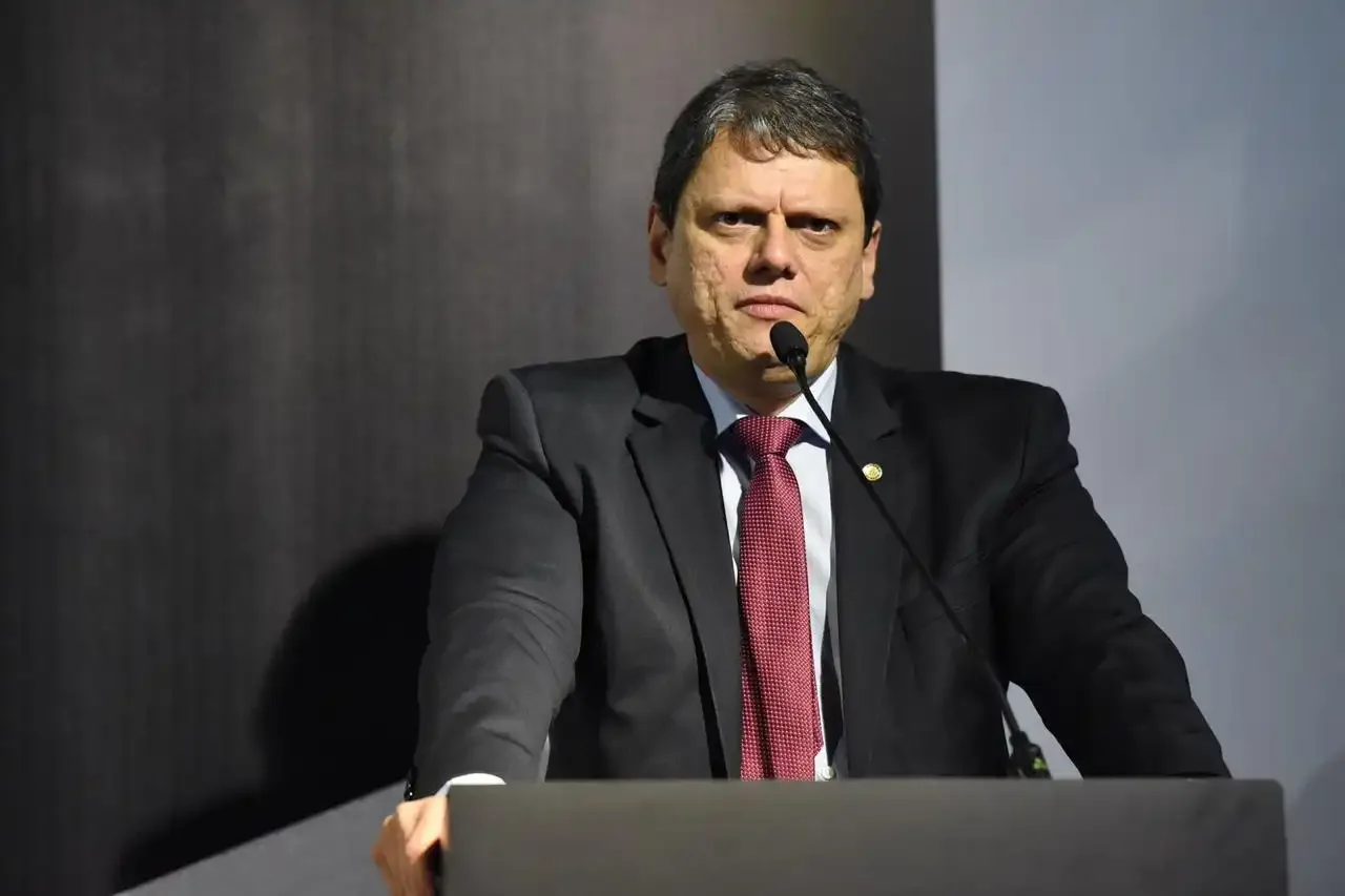 Tarcísio nega relação com empresário alvo da PF que foi maior doador individual de sua campanha
