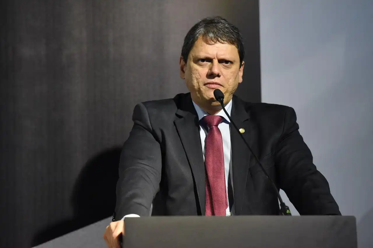 Tarcísio nega relação com empresário alvo da PF que foi maior doador individual de sua campanha