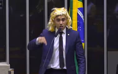 Justiça fixa prazo de 15 dias para Nikolas Ferreira pagar indenização a Duda Salabert