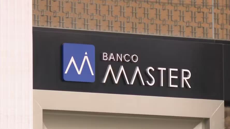 PF instaura inquérito para apurar pagamento a influenciadores em campanha contra o Banco Central