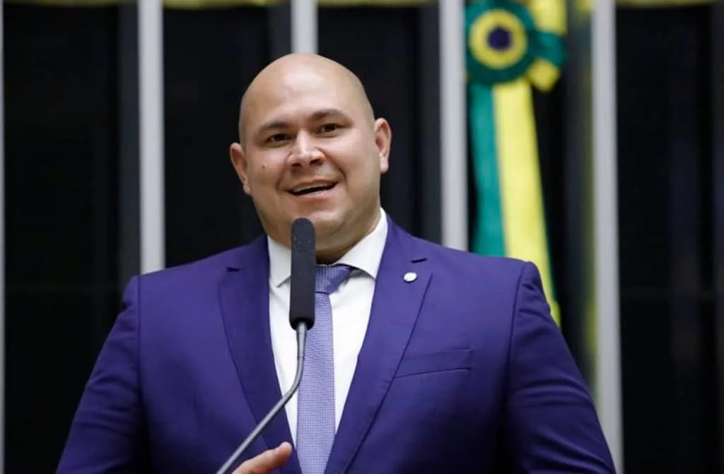Prefeito de Cuiabá diz “torcer” para que servidoras não engravidem simultaneamente
