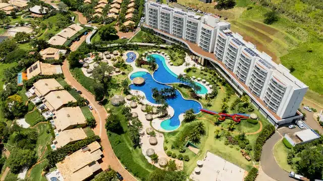 Resort ligado à família de Toffoli muda de controle e levanta debate sobre impedimento e aparência de imparcialidade