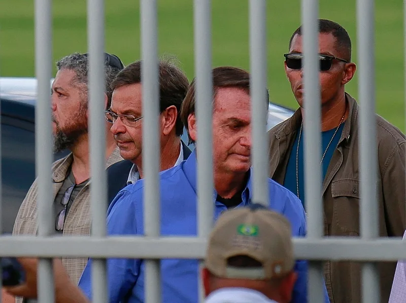 Por que Bolsonaro foi levado à “Papudinha” e não à “Papuda”