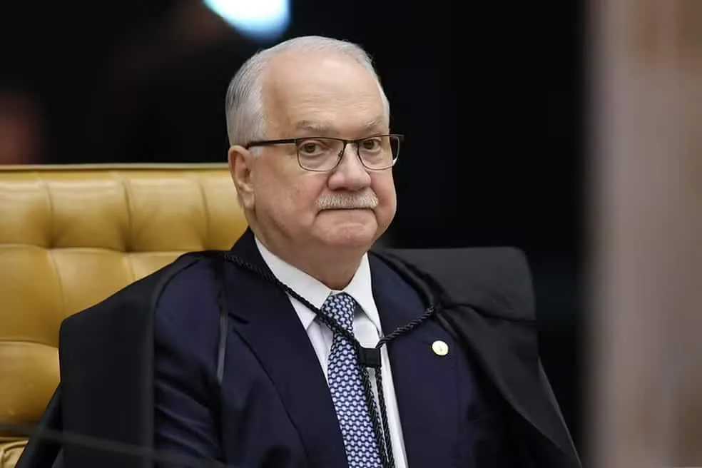 Caso Master leva Fachin a antecipar retorno a Brasília durante recesso do STF