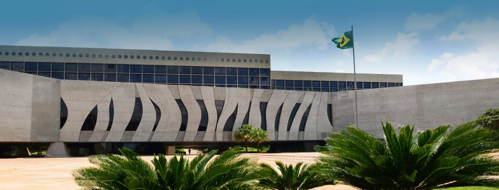 STJ determina que plano de saúde forneça medicamento domiciliar ao paciente