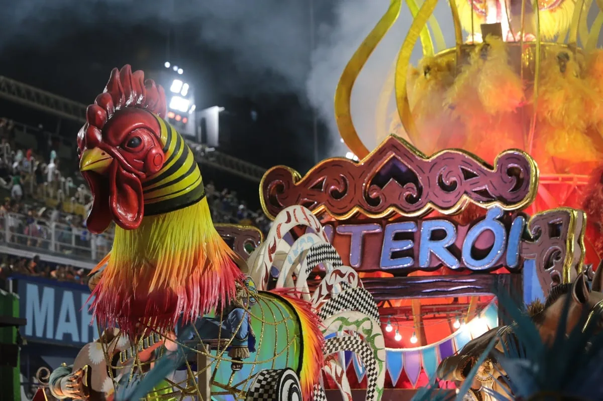 Acadêmicos de Niterói afirma sofrer perseguição após enredo sobre Lula no Carnaval do Rio de Janeiro