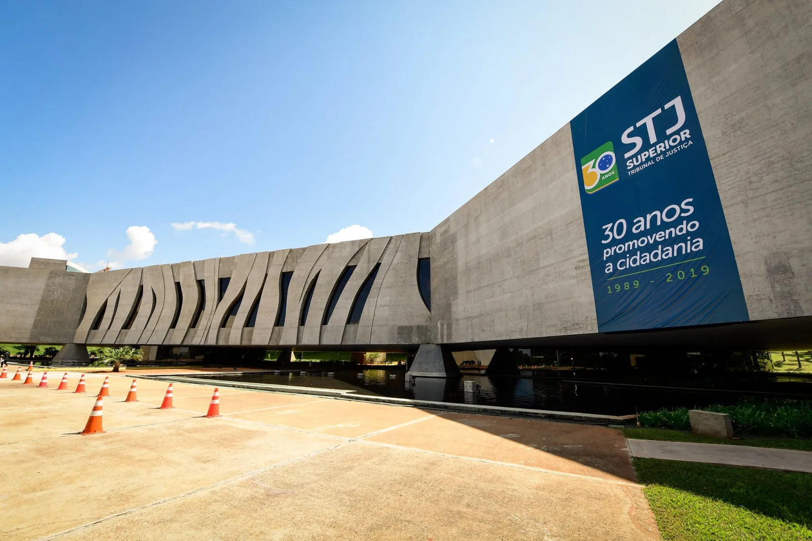 STJ admite negativa de justiça gratuita com consulta de ofício ao Infojud