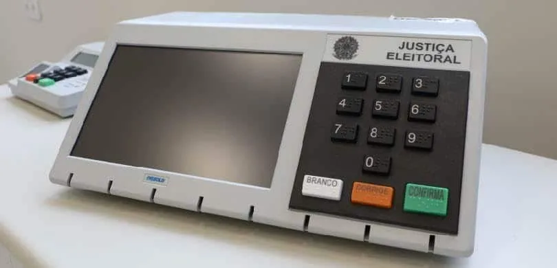 TSE mantém multa e decide que "vamos continuar trabalhando" equivale a pedido explícito de voto