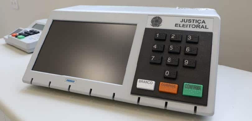 TSE mantém multa e decide que "vamos continuar trabalhando" equivale a pedido explícito de voto