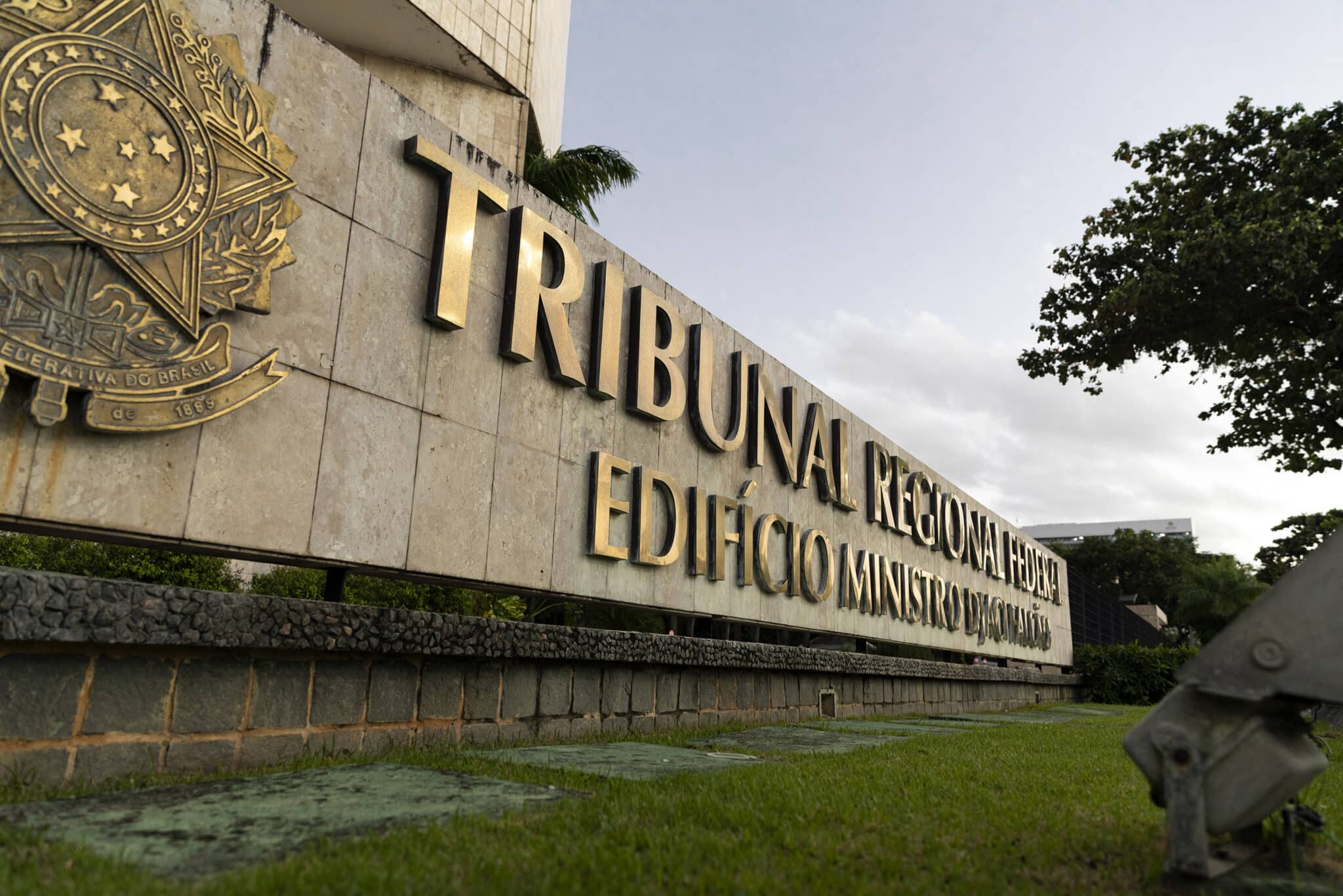 TRF5 mantém posse de professor da UFPE após reviravolta em julgamento