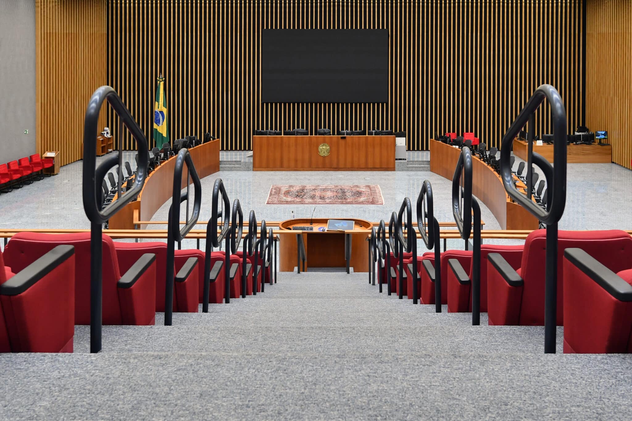 Cerceamento de defesa não pode ser reconhecido de ofício pelo tribunal, reafirma Segunda Seção do STJ