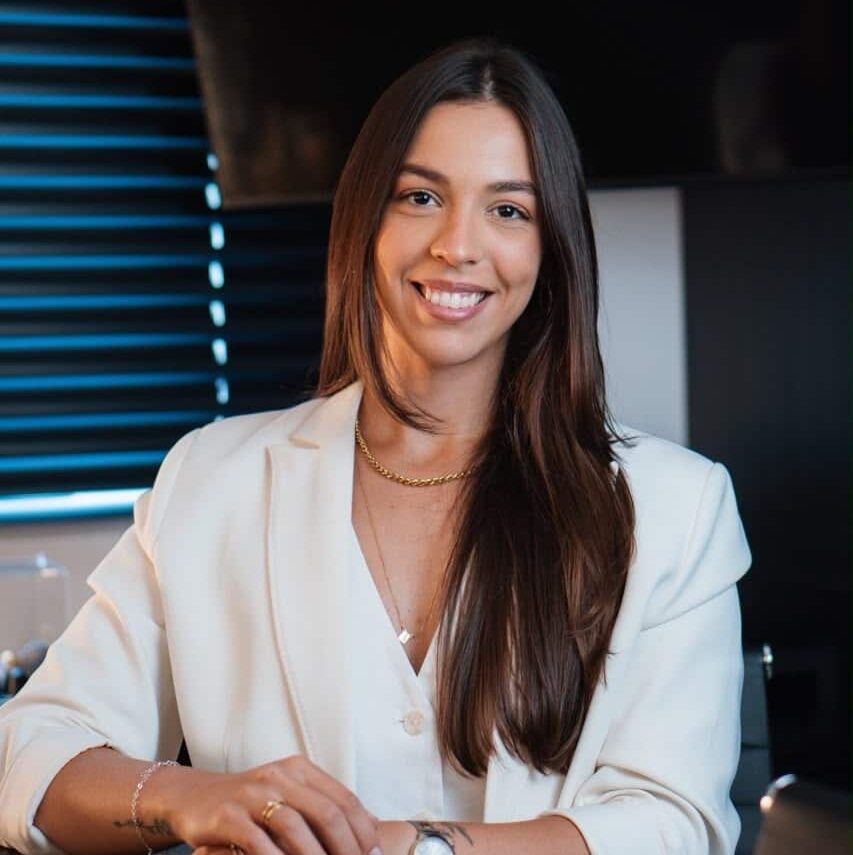Lívia de Carvalho Pineda
