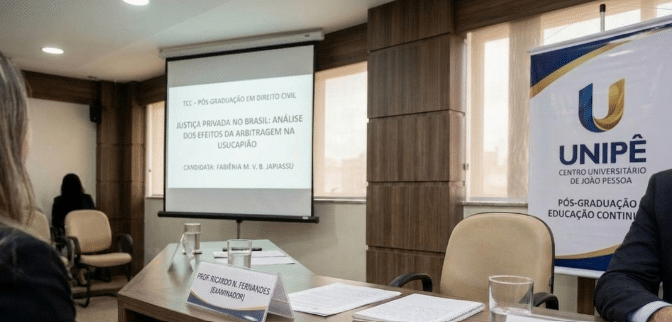 Ricardo Fernandes participa como examinador em banca de pós-graduação sobre arbitragem e usucapião no UNIPÊ