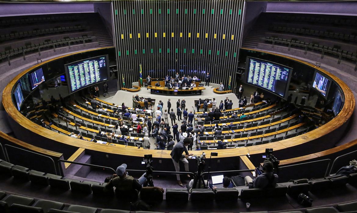 Para ministra do TST, regular as novas relações de trabalho cabe ao Congresso, não ao Judiciário