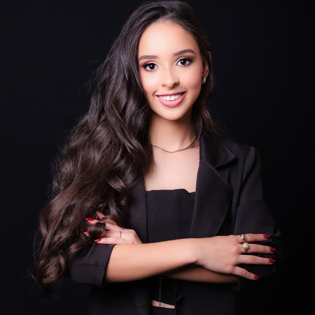 Evelyn Ferreira
