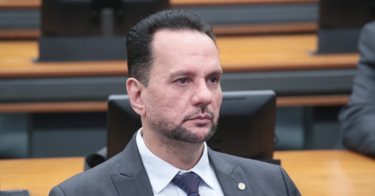 Câmara aprova direito do cidadão a documentos oficiais no formato digital