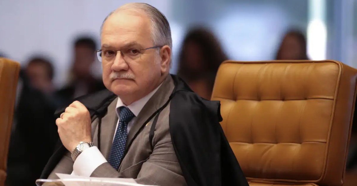 Fachin suspende decisões de outros ministros e centraliza na Presidência apuração sobre integrantes do STF