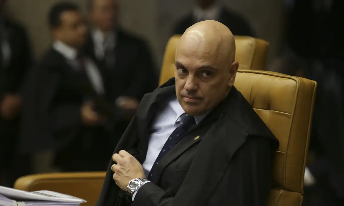 STF dá 48 horas para sete tribunais explicarem pagamentos acima do teto a juízes