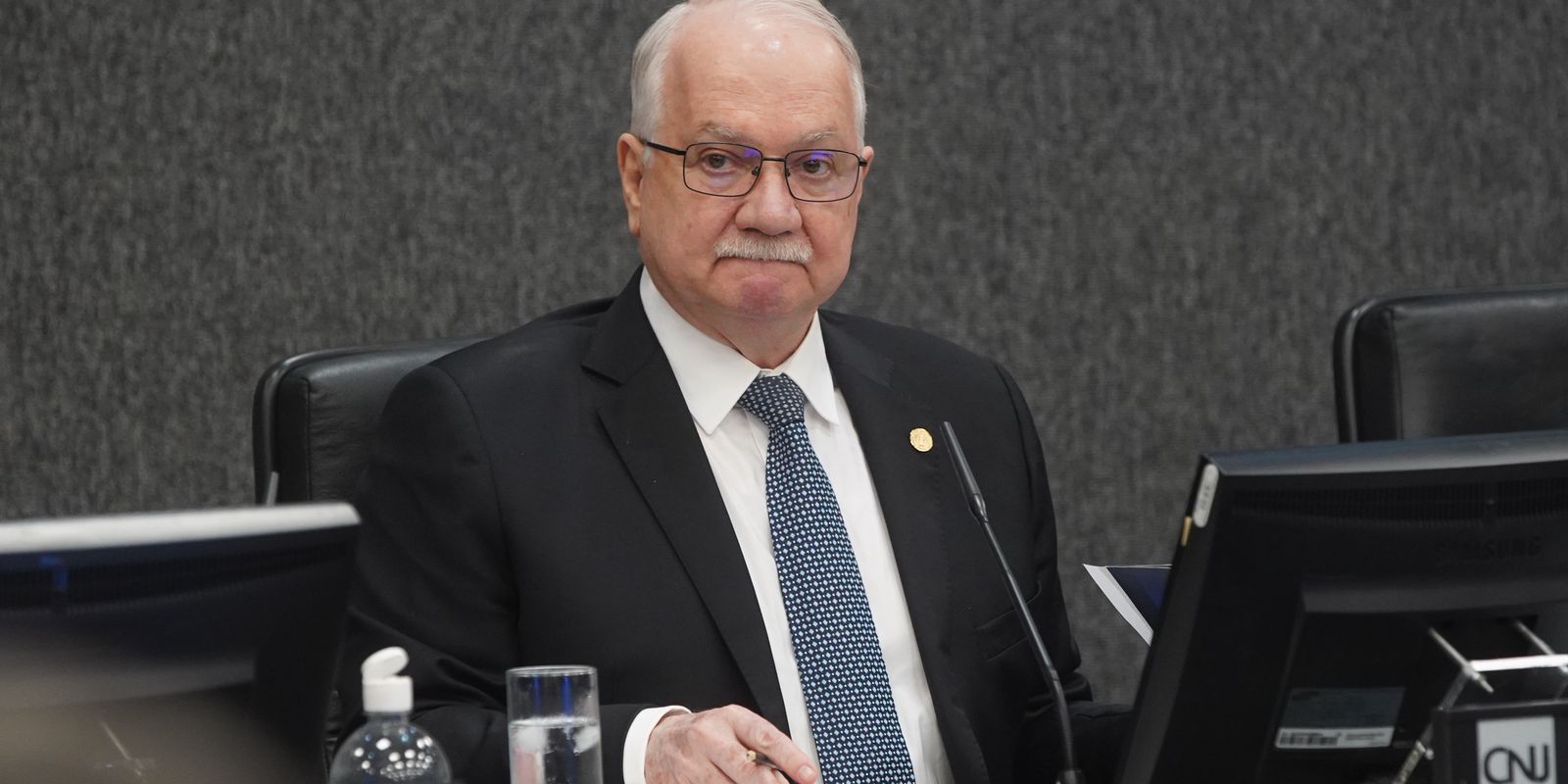 Edson Fachin avalia tramites para resolver crise interna entre ministros do STF