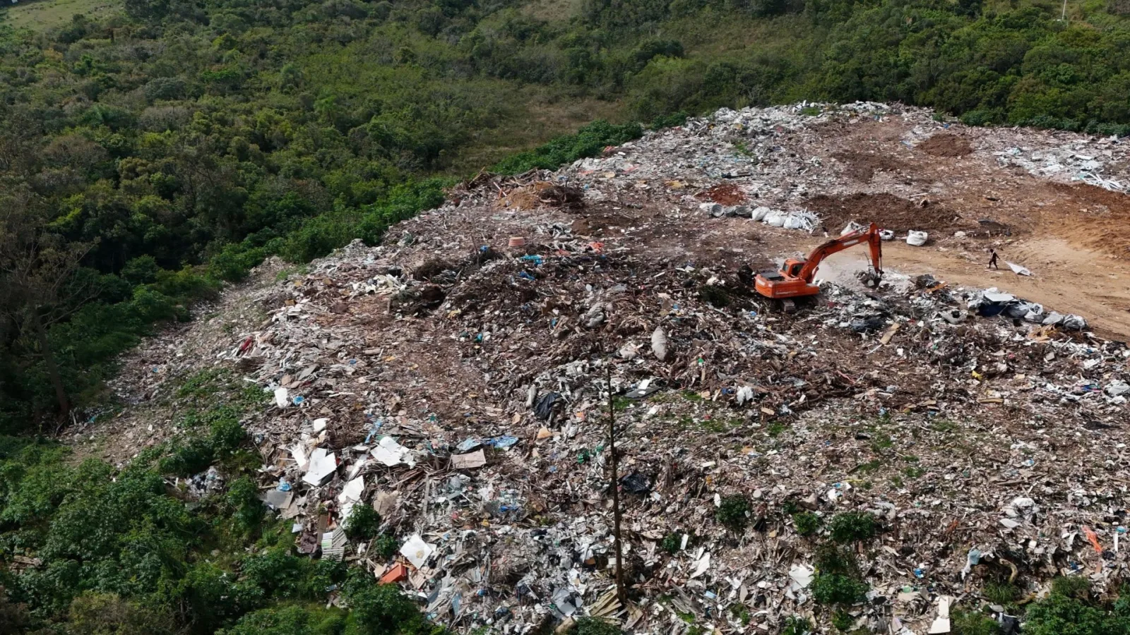 Central de resíduos em Alvorada responde por crimes ambientais na Justiça