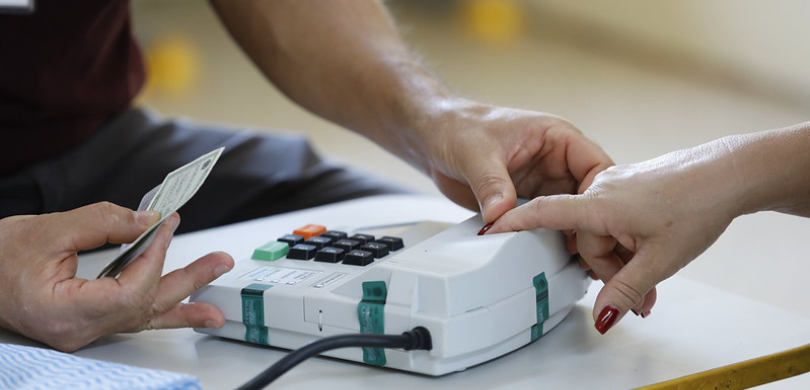 TRE-PR amplia prazo para transferência temporária de eleitoras com medida protetiva