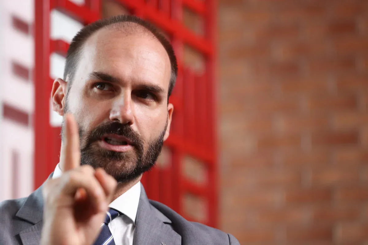 Nome de Eduardo Bolsonaro é incluído no Banco Nacional de Medidas Penais e Prisões