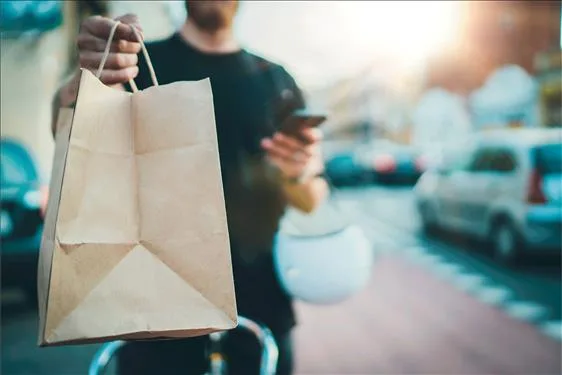 Plataforma de delivery é proibida de exigir exclusividade contra concorrente específica