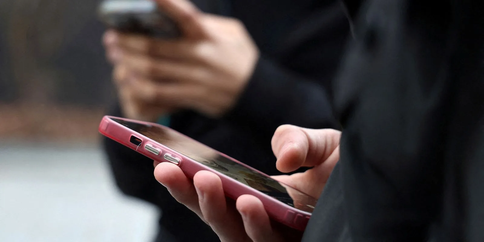Sociedade civil contesta Anatel sobre gratuidade de internet em eleições