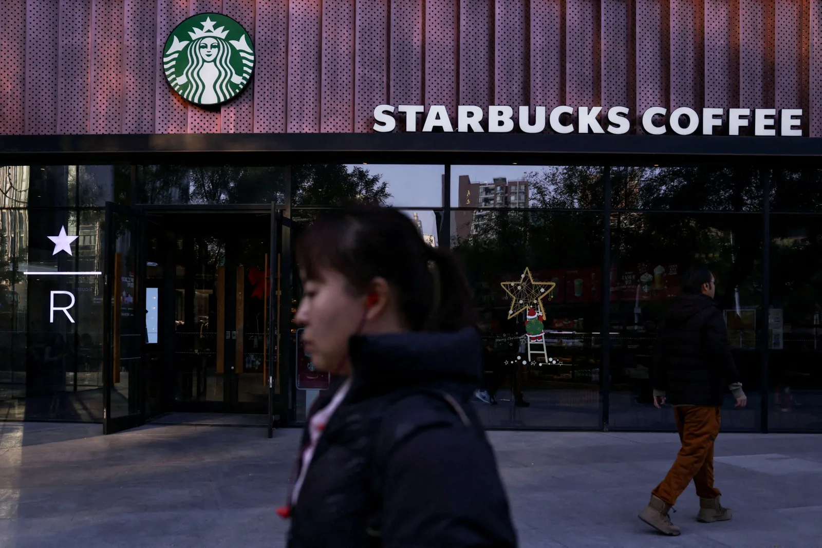 Consumidores processam Starbucks nos EUA por bebidas anunciadas como sem açúcar