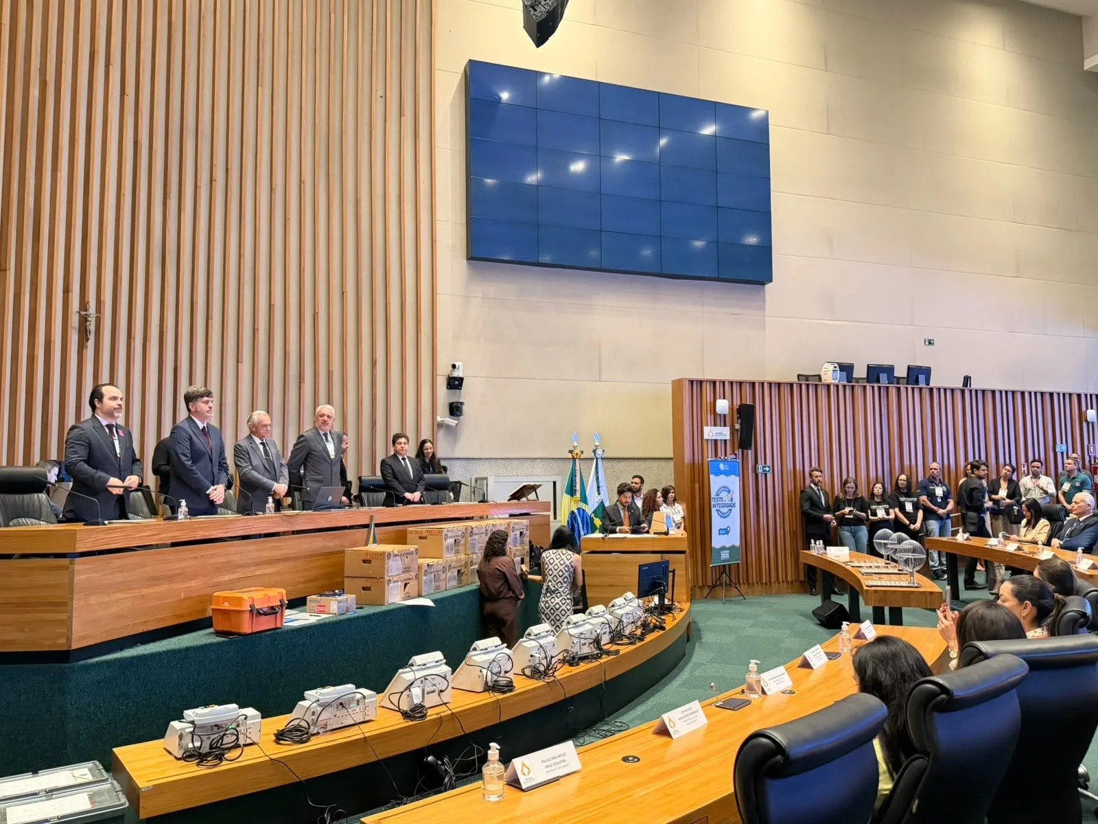 TRE-DF realiza sorteio de urnas para auditoria das Eleições 2026
