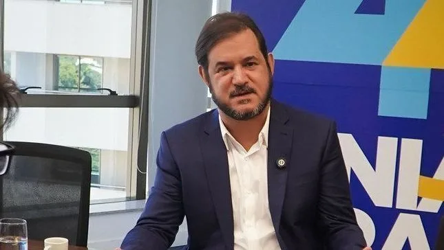 Fachada do prédio do Tribunal Regional Eleitoral do Rio de Janeiro.