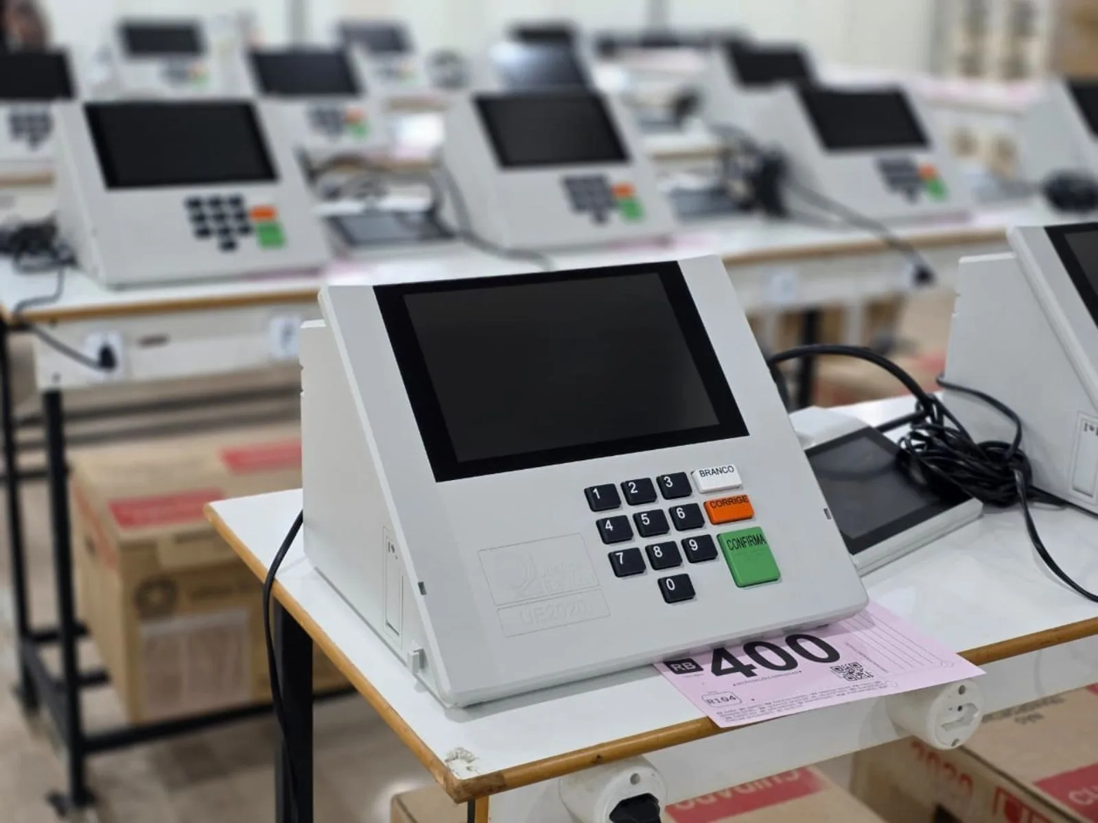 TRE-AC inicia lacração de urnas para as Eleições Gerais de 2026