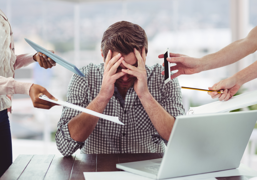 Justiça reconhece burnout como doença ocupacional e concede indenização e equiparação salarial