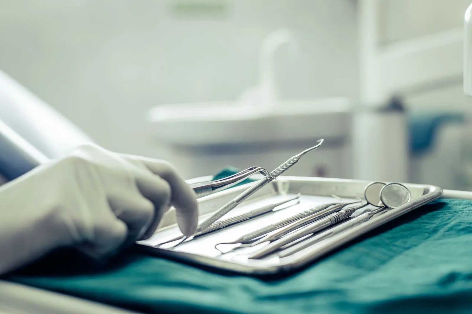 Paciente restituído por erro em cirurgia não pode exigir que dentistas custeiem nova operação, decide STJ