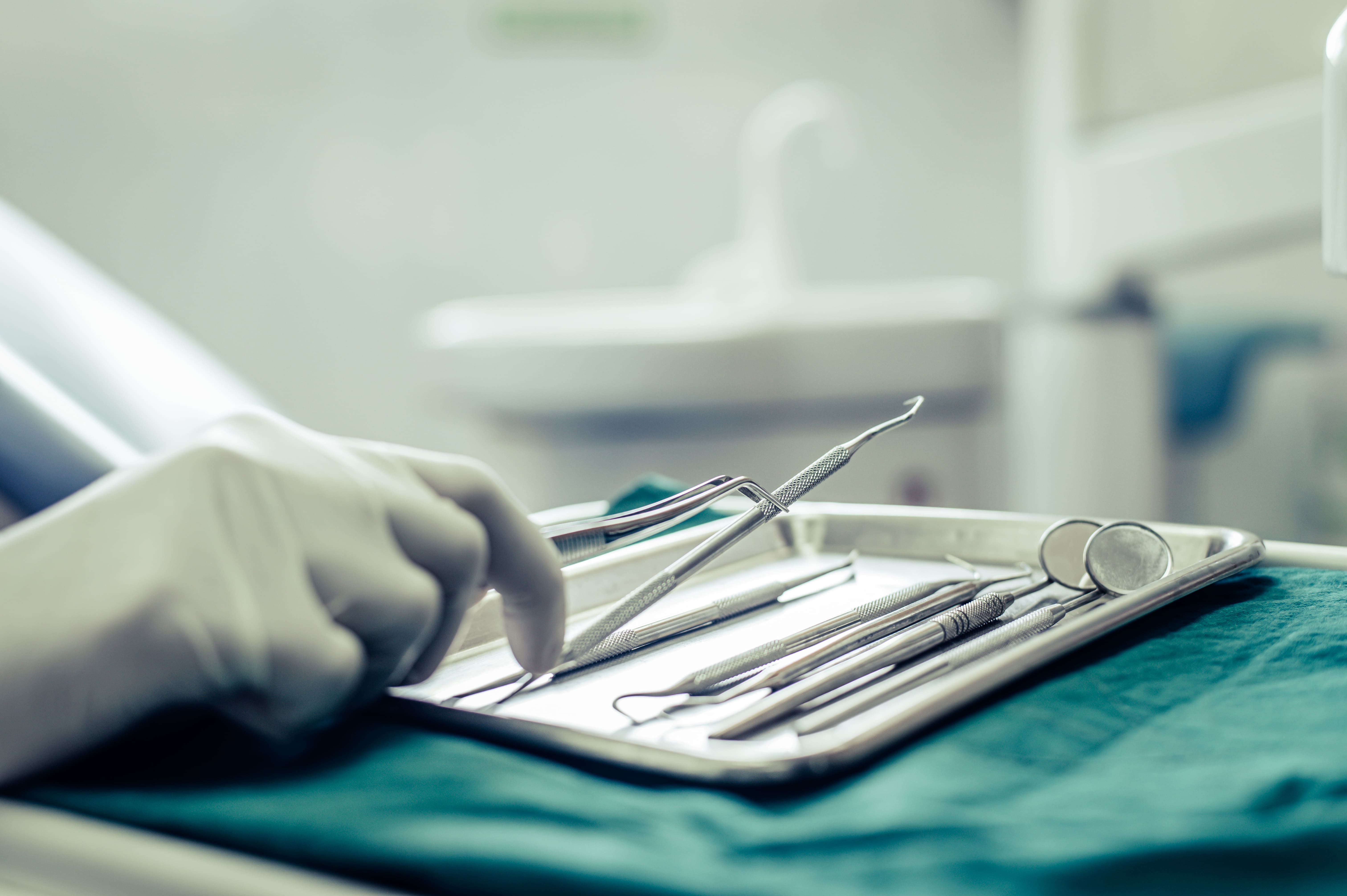 Paciente restituído por erro em cirurgia não pode exigir que dentistas custeiem nova operação, decide STJ