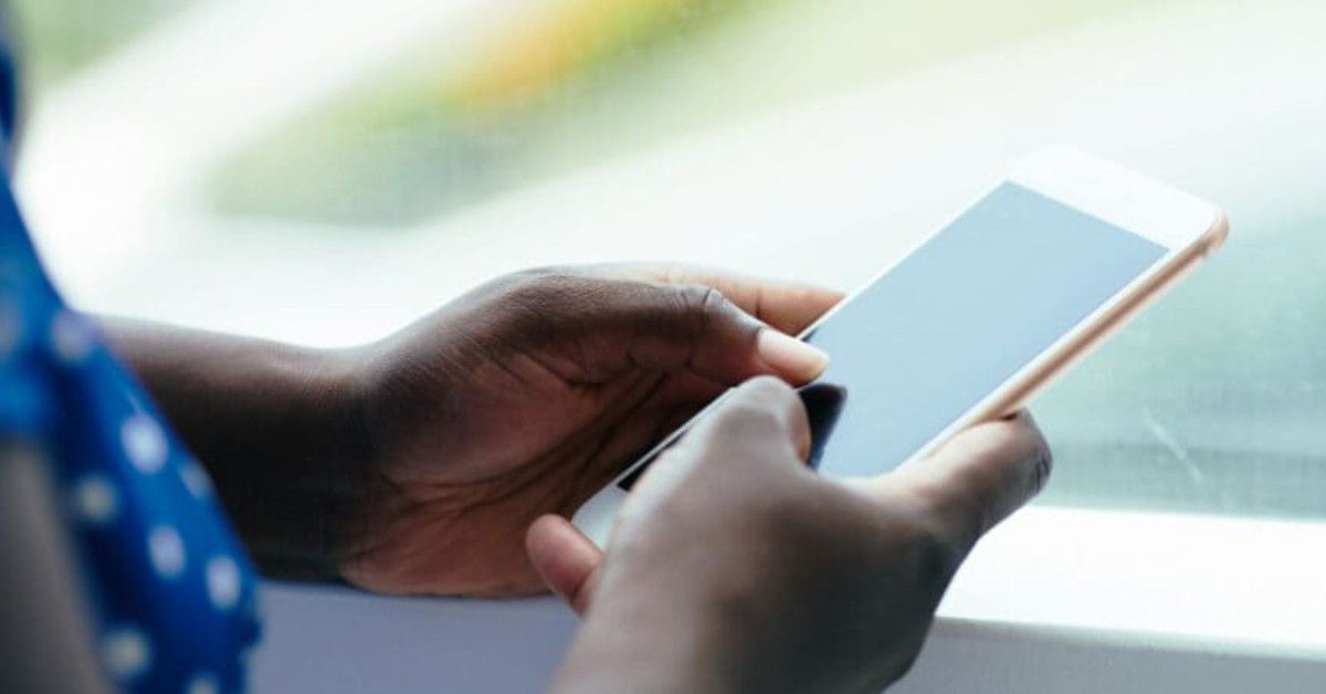 Violência digital já era crime. O que muda quando a plataforma passa a ter prazo?
