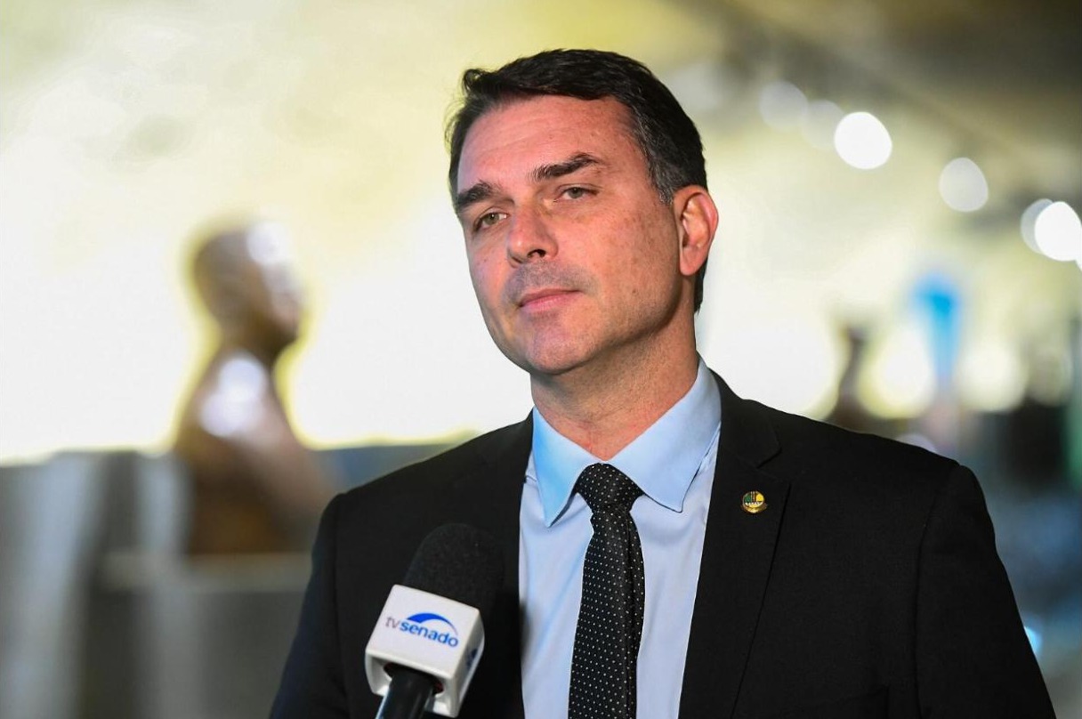 flavio_bolsonaro_carlos_moura_agencia_senado.jpg