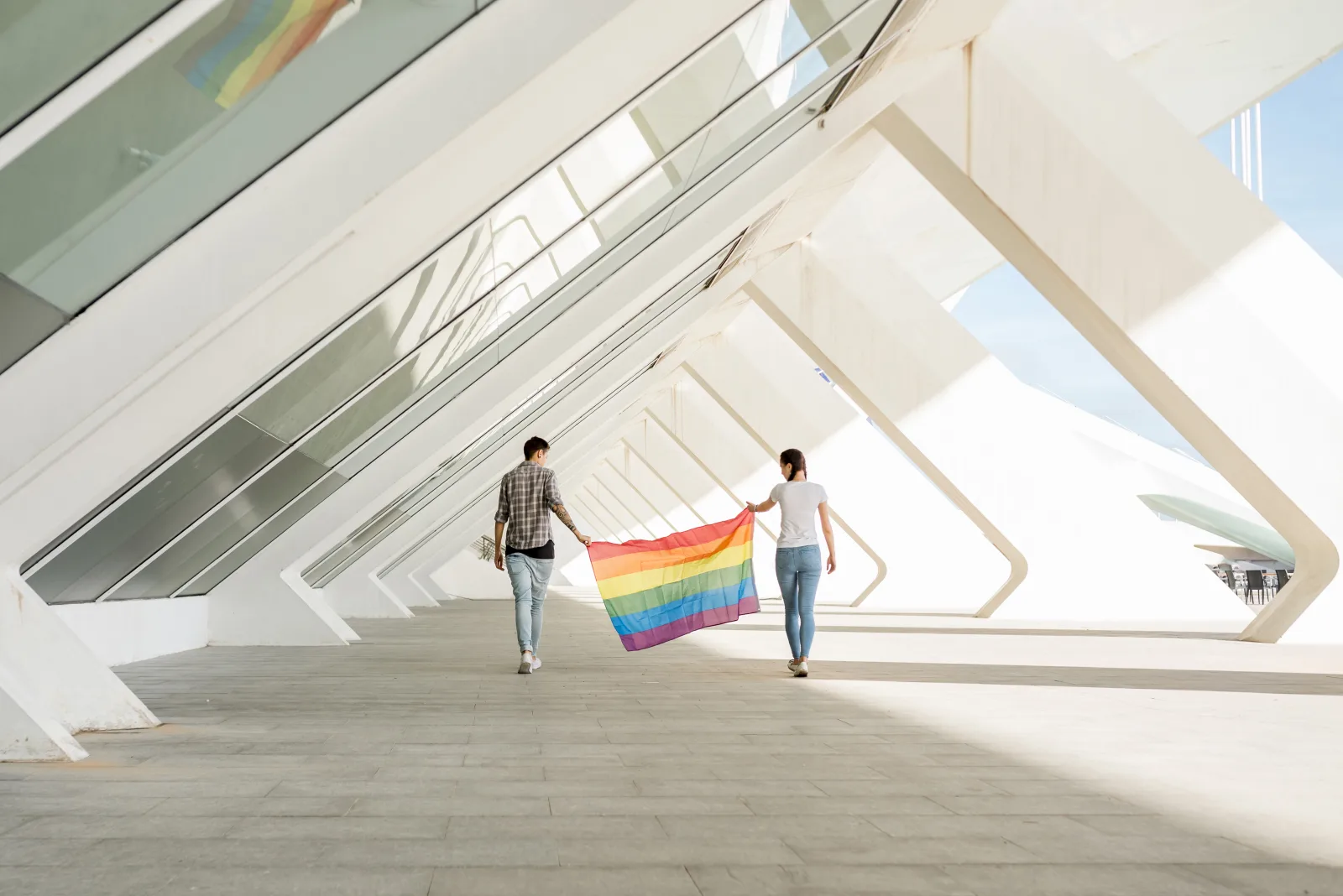 Estudo do Banco Mundial estima em R$ 94 bilhões por ano o custo da exclusão de pessoas LGBTQIAPN+ no trabalho